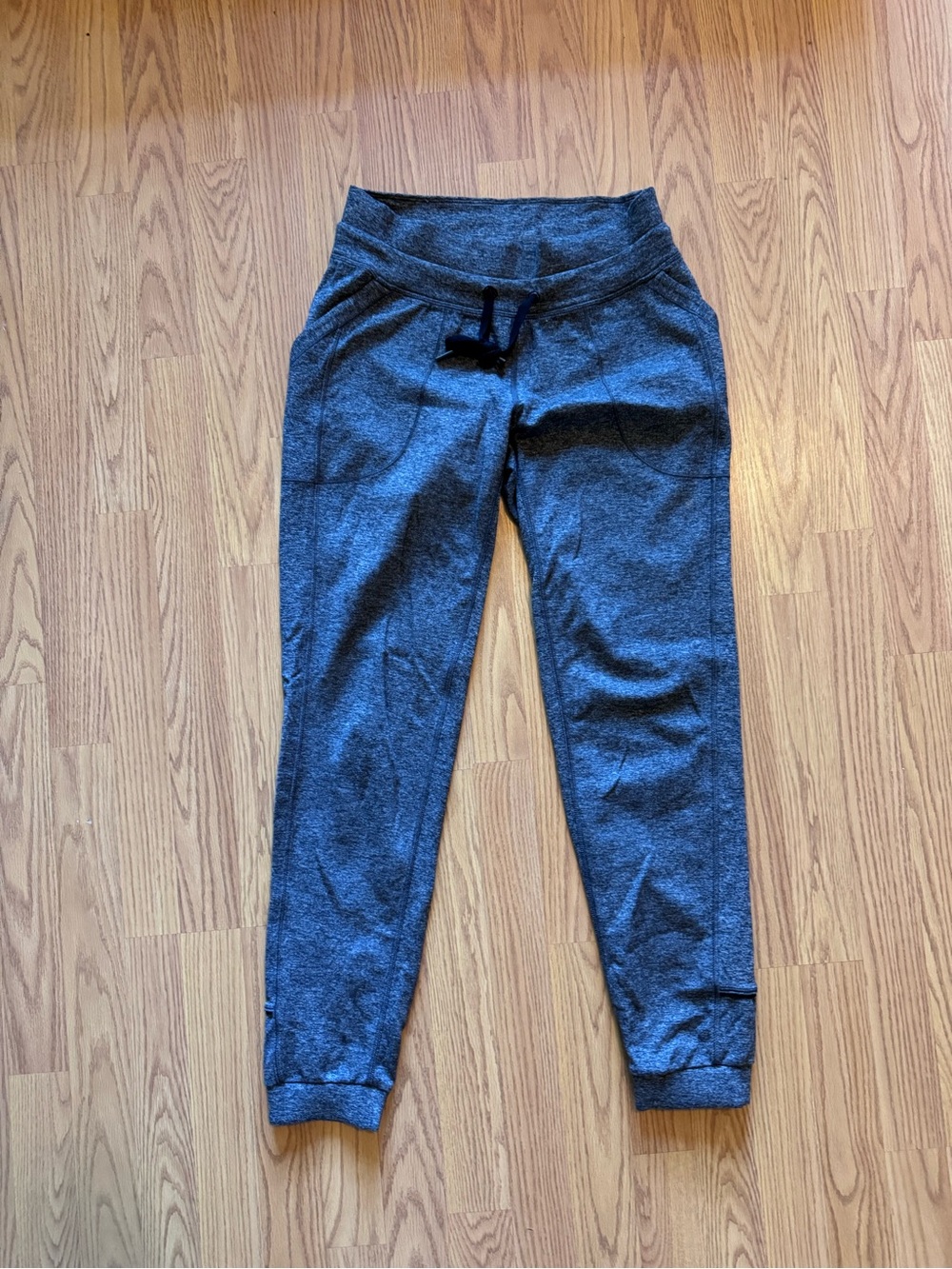 Women’s Lululemon Gray Drawstring Jogger Pants